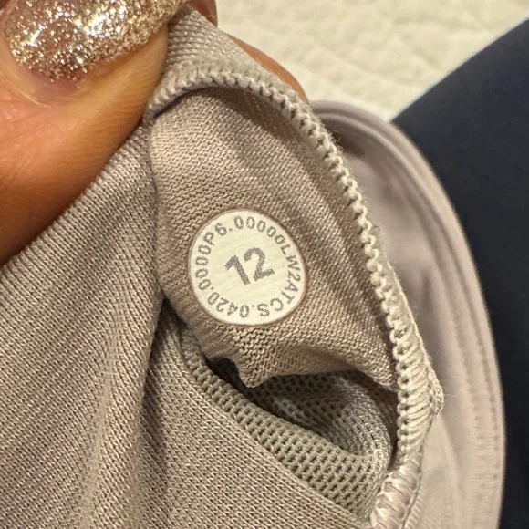 lululemon athletica Women's Strappy Sports Bra - lilac - Picture 3 of 3